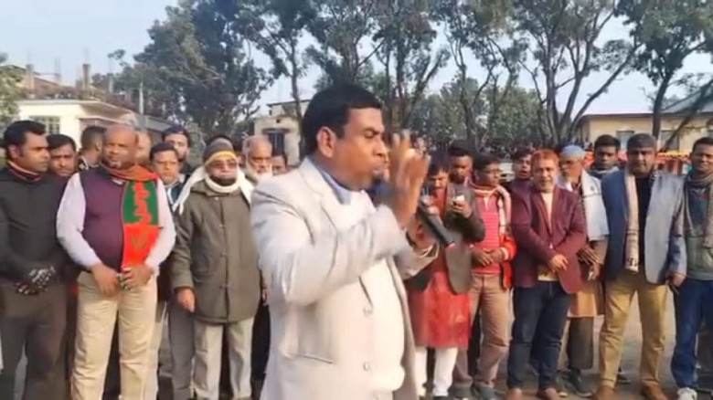 বাগমারায় আরাফাত রহমান কোকো স্মৃতি আন্তঃ জেলা ফুটবল টুর্নামেন্ট খেলা অনুষ্ঠিত...