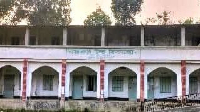 নয়াবাড়ী উচ্চ বিদ্যালয় ২ শিক্ষকের দ্বন্দ্বে থানায় পাল্টাপাল্টি জিডি...