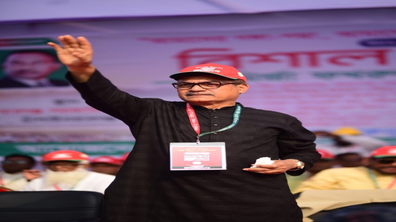 চাঁপাইনবাবগঞ্জ-৩ আসনে পরাজয়ের পরও উন্নয়নের অঙ্গীকার হারুনুর 