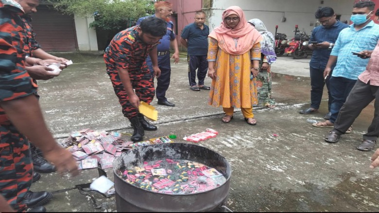 ঈশ্বরগঞ্জে ভেজাল ও অনুমোদনহীন প্রসাধনীর বিরুদ্ধে অভিযান, ব্য