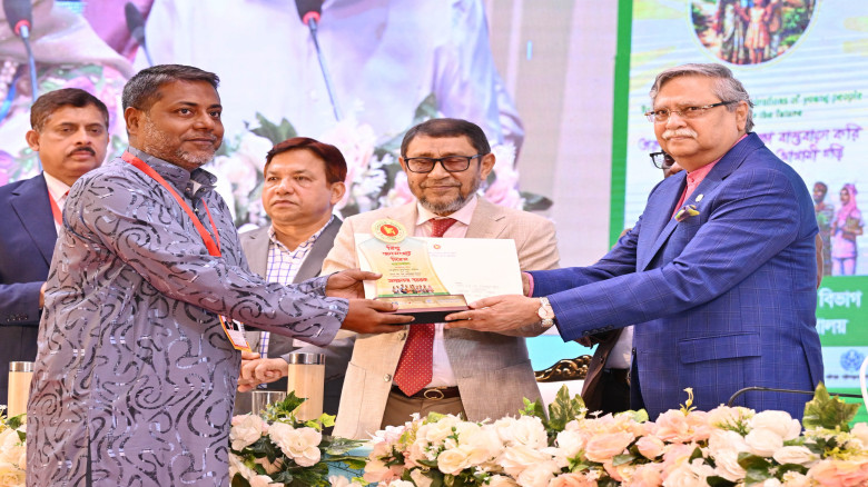 মান্দায় বর্নাঢ্য আয়োজনে এনটিভির প্রতিষ্ঠাবার্ষীকি উদযাপন