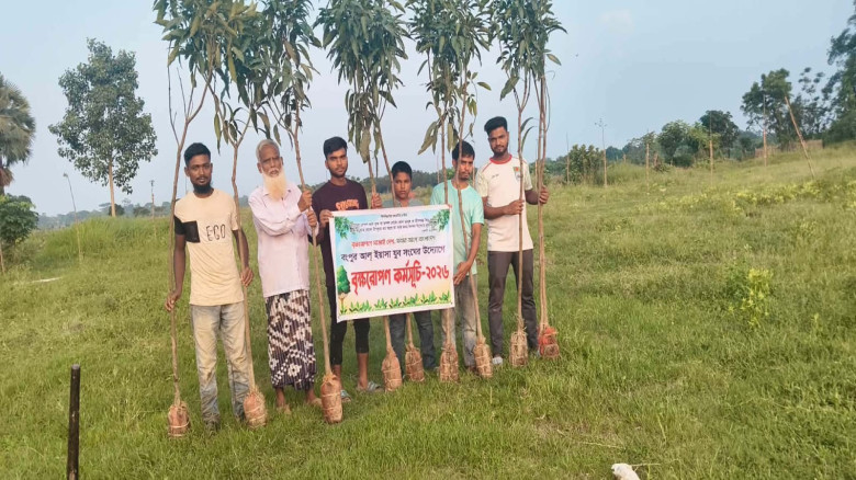 বংপুর কেন্দ্রীয় গোরস্থানে বৃক্ষরোপণ কর্মসূচি অনুষ্ঠিত