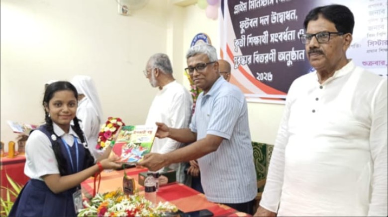 শিক্ষার্থীদের দক্ষ করতে সহশিক্ষা কার্যক্রম বিশেষ গুরুত্ব দিচ