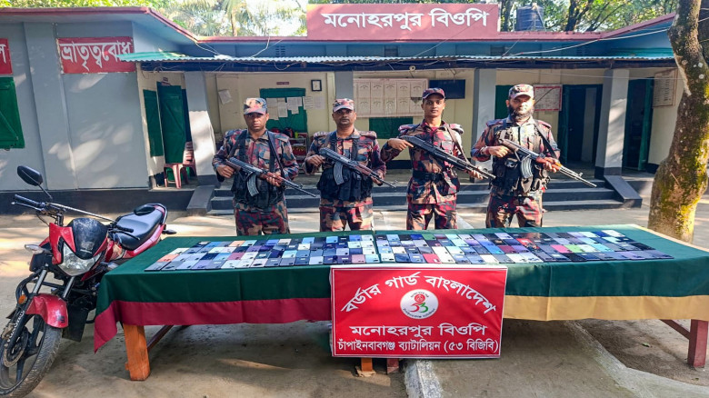 শিবগঞ্জ সীমান্তে ৫৩ বিজিবির অভিযান প্রায় ৪০ লাখ টাকার ভারতীয়